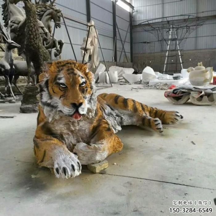 仿古玻璃鋼老虎雕塑 庭院彩繪雕塑 田間小品