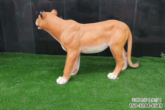 田間玻璃鋼豹子雕塑廠家 彩繪仿真雕塑 園林?jǐn)[件