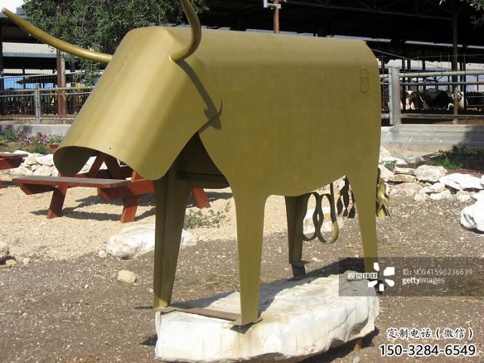 不銹鋼水牛雕塑，田間景觀小品，抽象幾何原理 (1)