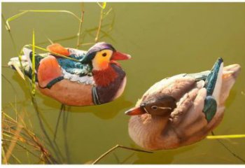 商場(chǎng)鴛鴦雕塑 仿真雕塑 店門口小品