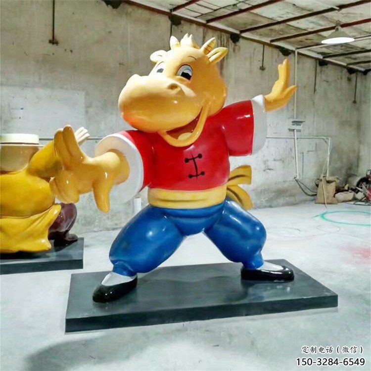 園林龍貓雕塑，噴漆運(yùn)動(dòng)雕塑，彩繪形式