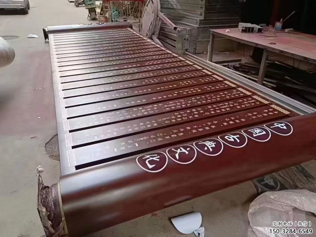 景區(qū)書(shū)卷雕塑，鍍金歐式雕塑，鐵藝材質(zhì)