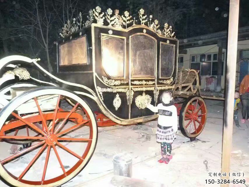 仿古馬車雕塑 庭院彩繪雕塑 田間小品