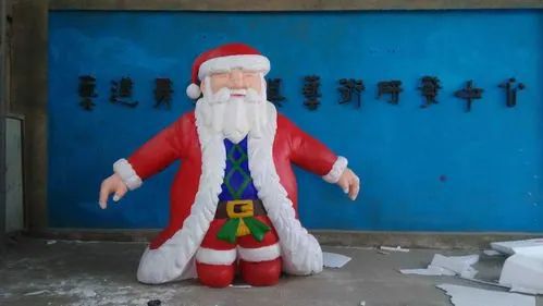 生產(chǎn)大型圣誕老人雕塑 門口創(chuàng)意雕塑 售樓處小品