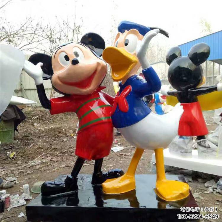 大型唐老鴨雕塑 鍛造發光卡通雕塑 房地產動漫雕塑
