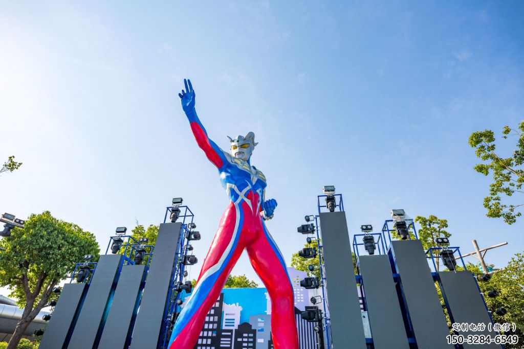 商業街超人雕塑 售樓處雕塑 卡通擺件