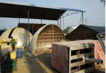 烤漆燈籠雕塑 鋼管雕塑 室內(nèi)雕塑