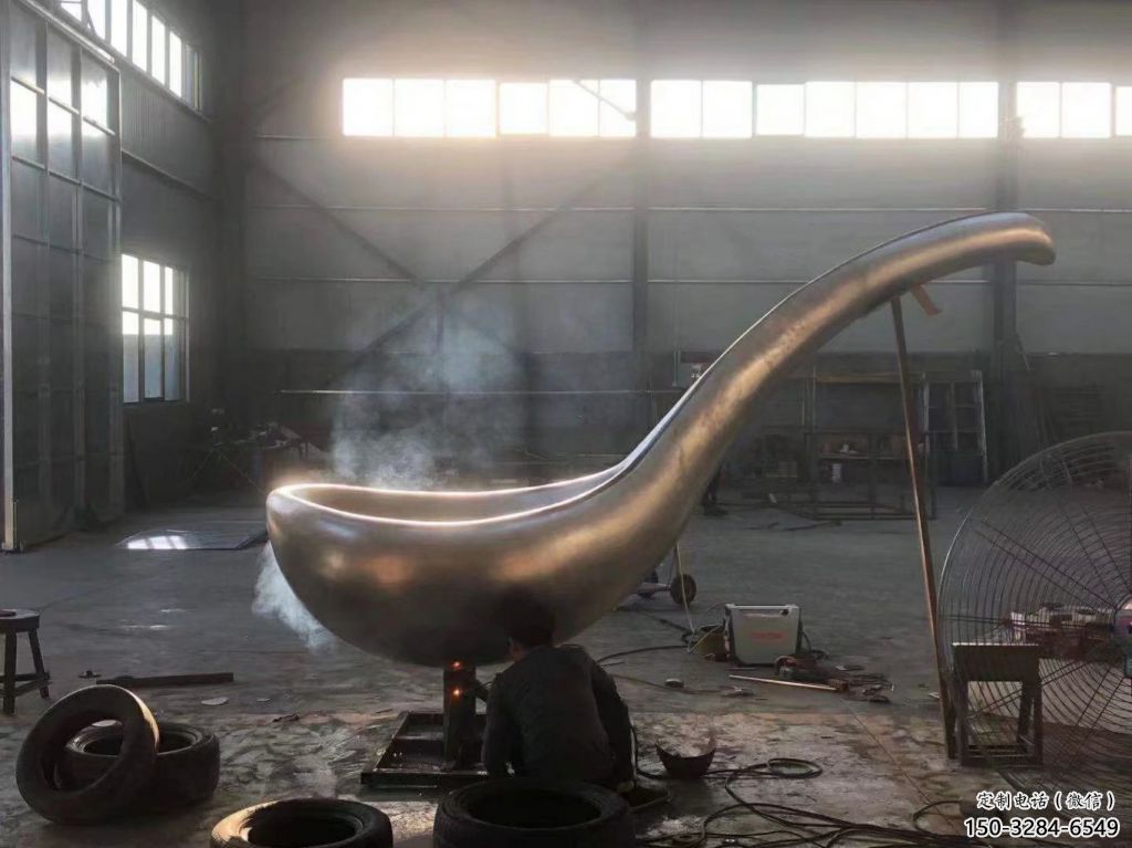 房地產湯匙雕塑 現代勺子雕塑 幾何雕塑