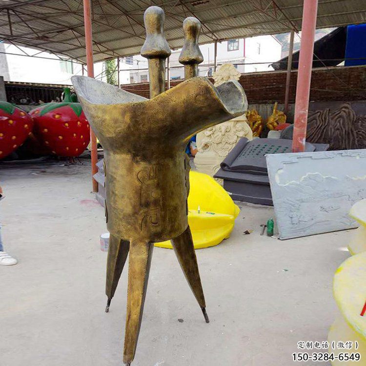 戶外酒杯雕塑 噴漆杯子雕塑 燈光酒杯子雕塑