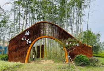 鏤空大門雕塑，耐候鋼鏤空結構，景觀美陳裝飾