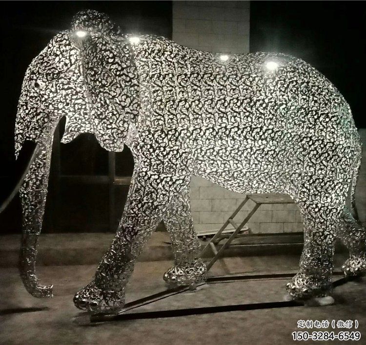 現(xiàn)代藝術(shù)大象雕塑展品，室外軟裝，鏤空大象雕塑訂做