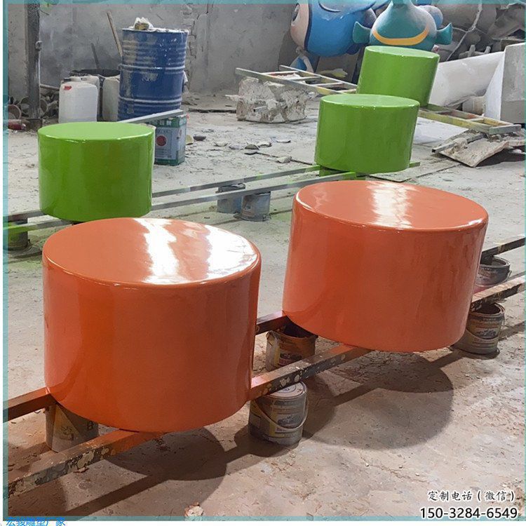 圓形坐凳雕塑，玻璃鋼光面坐凳雕塑制作