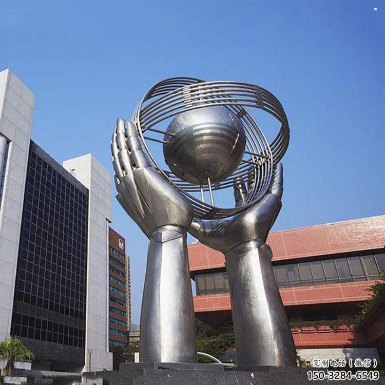 地球儀雕塑定做，小區(qū)擺件，鏡面手托地球儀雕塑制作