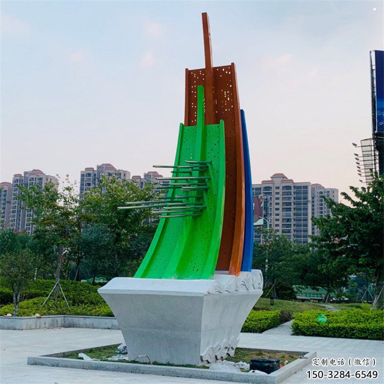 懸空船艇雕塑