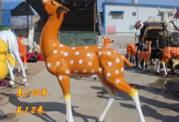 戶外小鹿雕塑制作，彩繪動(dòng)物雕塑，玻璃鋼景觀雕塑