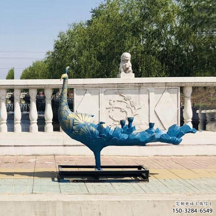 彩繪孔雀雕塑批發(fā)，靜態(tài)雕塑，仿古孔雀雕塑生產(chǎn)商