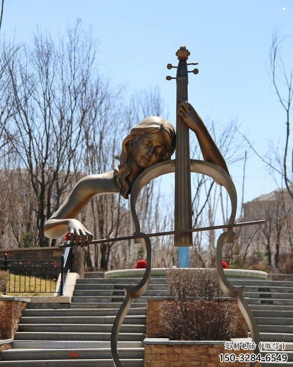 商業街吉他雕塑