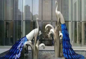 孔雀雕塑制造商，小區(qū)擺件，不銹鋼孔雀雕塑廠家提供