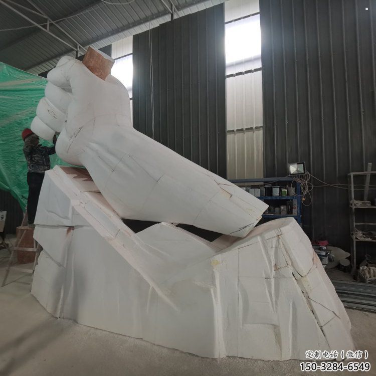 拳頭雕塑展品，公園小品，不銹鋼拳頭雕塑生產(chǎn)商