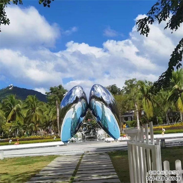 四葉草雕塑廠家，景區(qū)案例，不銹鋼四葉草雕塑常用