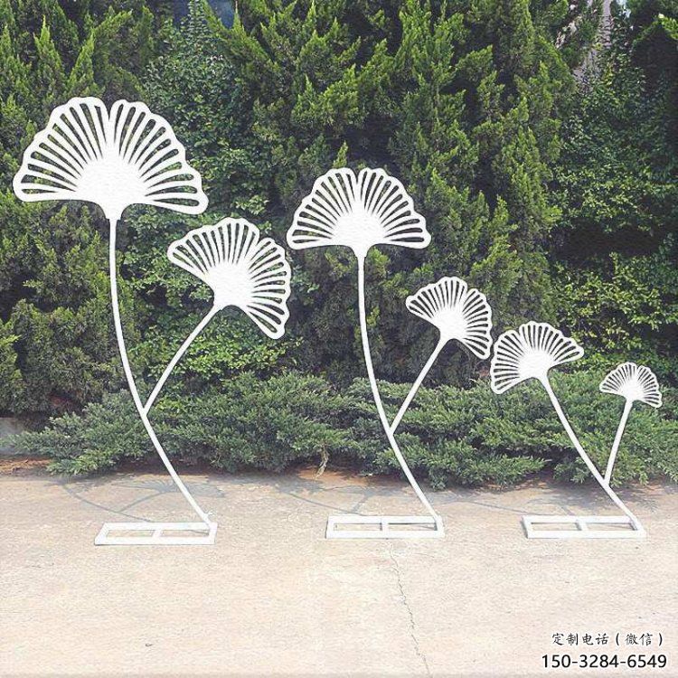 銀杏葉雕塑優(yōu)選，美陳擺件，不銹鋼銀杏葉雕塑選定