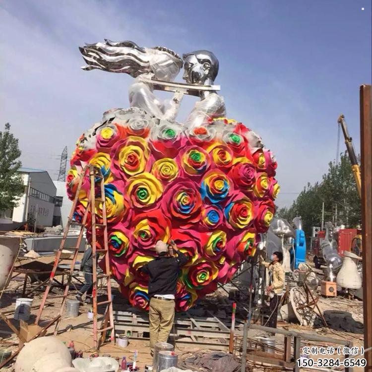 公園心形球雕塑