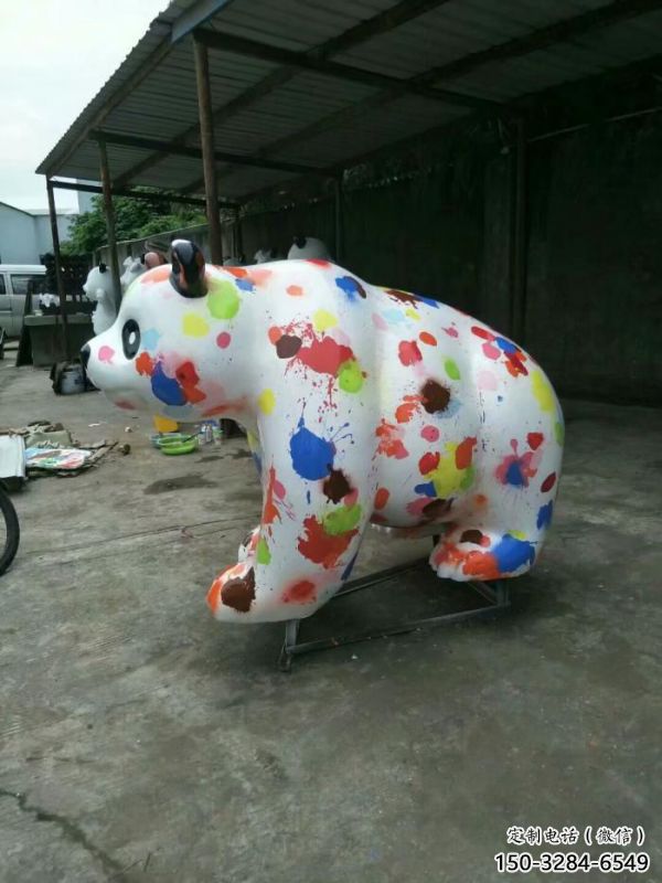 彩繪熊貓雕塑定價，街頭雕塑，烤漆彩繪熊貓雕塑定價