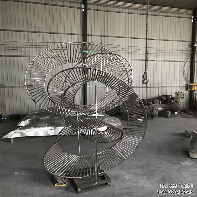 圓環(huán)雕塑批發(fā)，靜態(tài)雕塑，主題鏤空圓環(huán)雕塑標(biāo)準(zhǔn)