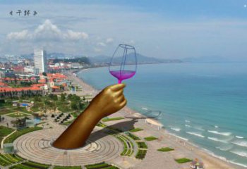 手握酒杯雕塑生產，戶外擺放，不銹鋼手握鋼筆雕塑廠家