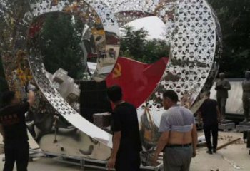 心形雕塑定做，城區(qū)小品，景觀鏡面心形雕塑定價