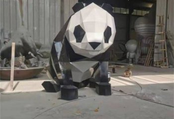 熊貓雕塑制造，白鋼構件，幾何切面熊貓雕塑提供
