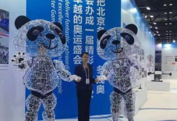紀念熊貓雕塑生產，廣場雕塑，鏤空熊貓雕塑展品