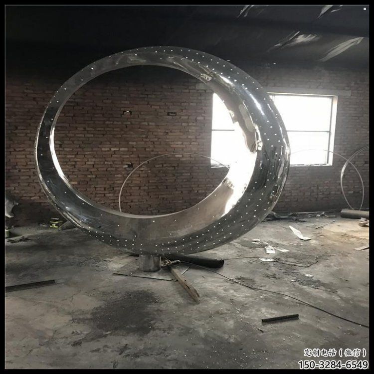 金屬月亮船雕塑制作，城市裝飾，不銹鋼月亮船雕塑標準