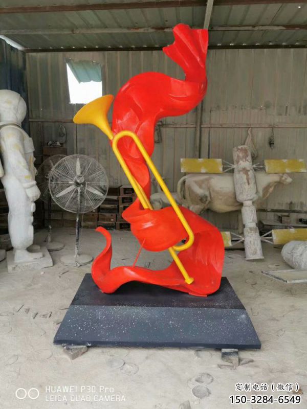 烤漆沖鋒號(hào)雕塑