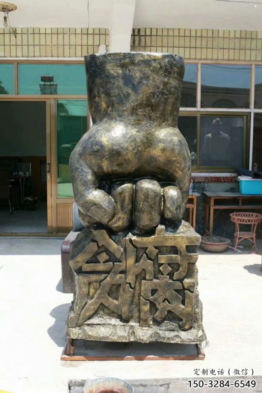 阜陽握拳雕塑訂做，歐式風格，玻璃鋼握拳雕塑廠家選定