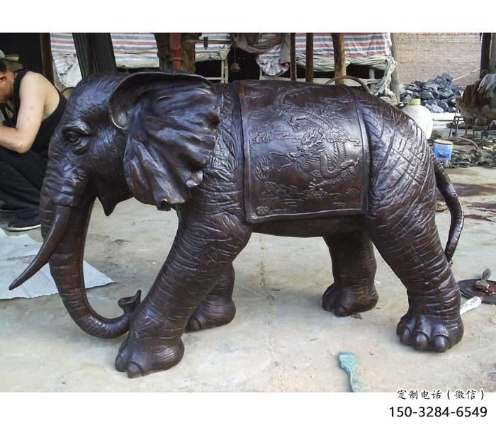 珠海庭院大象雕塑定做，廣場(chǎng)雕塑，室外銅大象雕塑提供