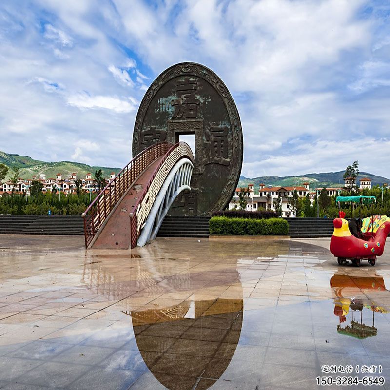 河源步行街古幣雕塑