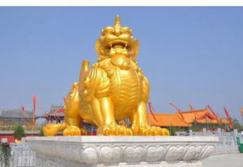 銅陵廣場(chǎng)貔貅雕塑，動(dòng)物彩繪雕塑，抽象效果