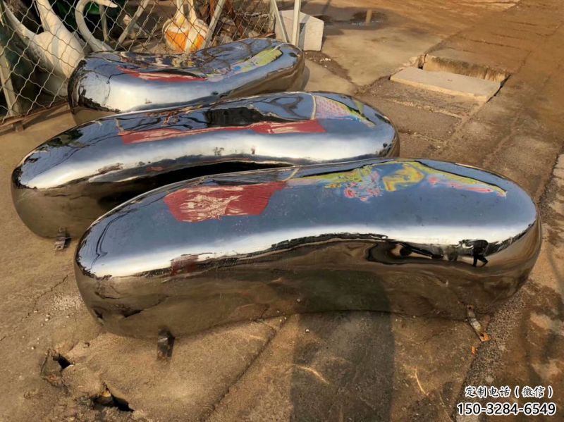 瓊海坐凳雕塑，小區園林雕塑，不銹鋼鏡面效果