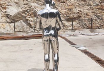 龍華廣場情侶雕塑