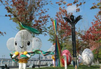 萬寧戶外鏤空卡通雕塑供應，花園小品，鐵藝卡通雕塑展品
