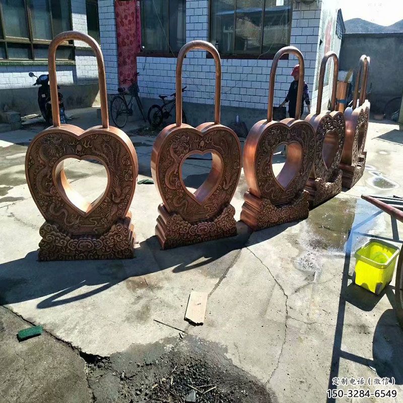 彭陽(yáng)景觀同心鎖雕塑供應(yīng)，藝術(shù)雕塑，現(xiàn)代鎖子雕塑供求