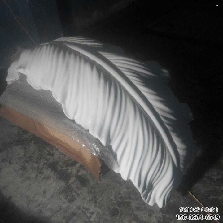陽羽毛雕塑供應，花園小品，酒店玻璃鋼羽毛雕塑展品